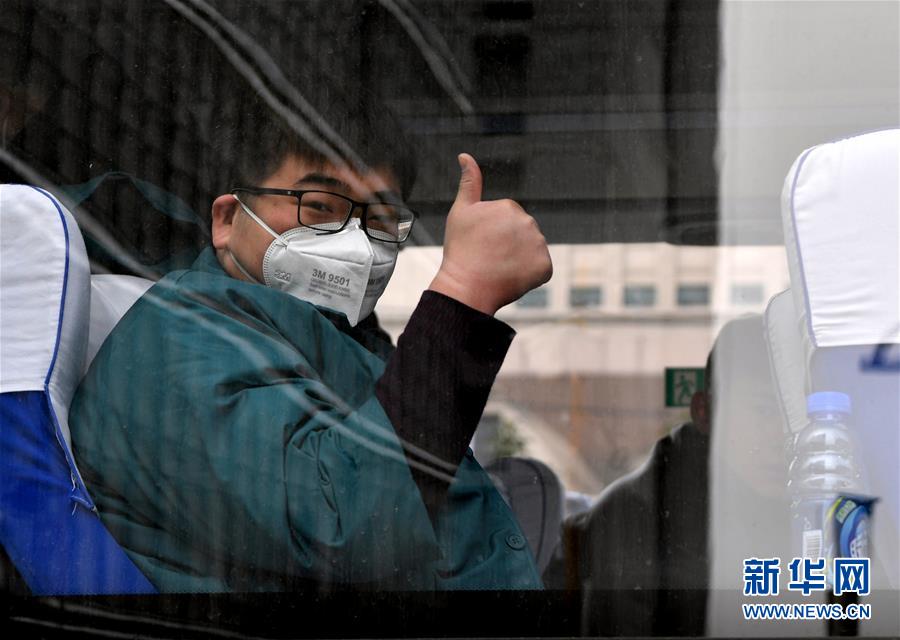 (新华全媒头条·图文互动)(17)万众一心迎挑战 众志成城战疫情——全国总动员打响疫情防控阻击战纪实