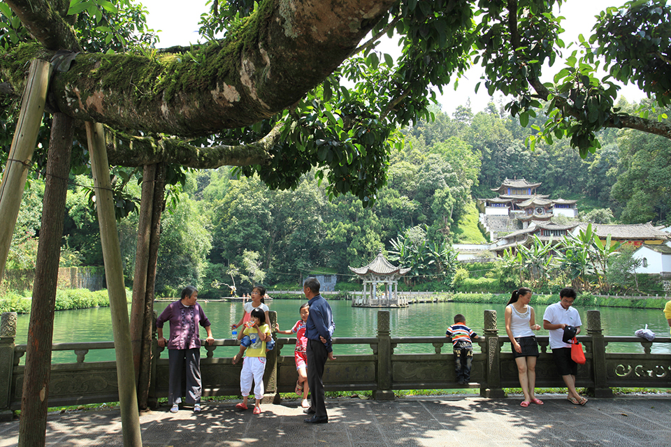 静静的和顺2-范南丹-保山日报电话13769057408腾冲-和顺-民居IMG_1090 (13).JPG